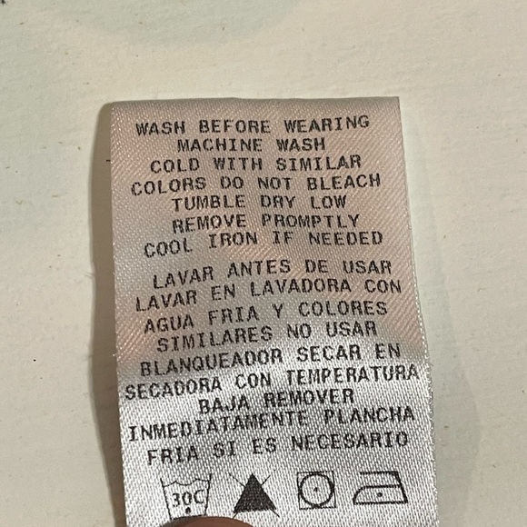 🔥SALE💥HOCUS POCUS CHEROKEE SCRUBS TOONIFORMS DISNEY V NECK TOP SZ LG EUC - Picture 8 of 12